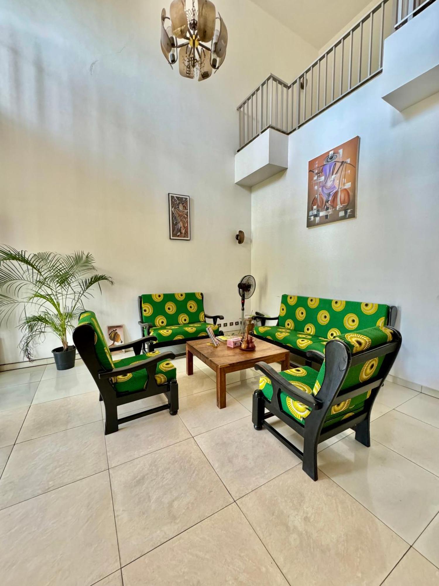 Guesthouse Cocotiers 科托努 外观 照片